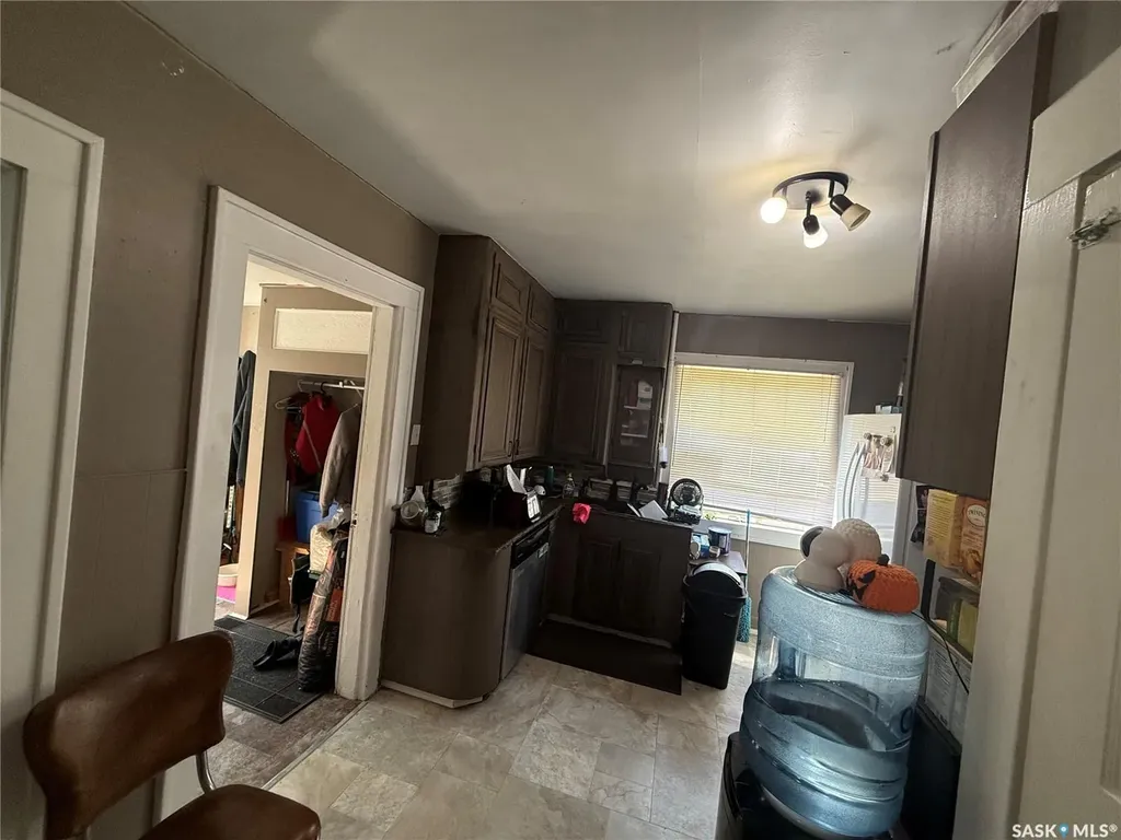 418 4th Avenue E Assiniboia SK S0H 0B0