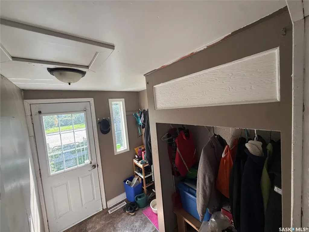 418 4th Avenue E Assiniboia SK S0H 0B0