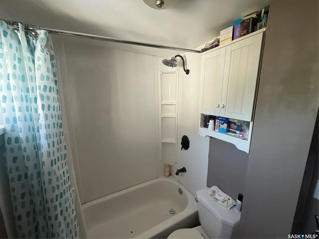 418 4th Avenue E Assiniboia SK S0H 0B0
