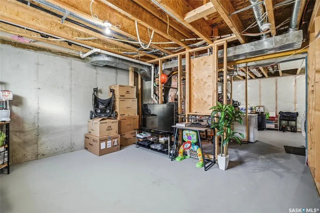 2715 Narcisse Drive Regina SK S4X 0P8