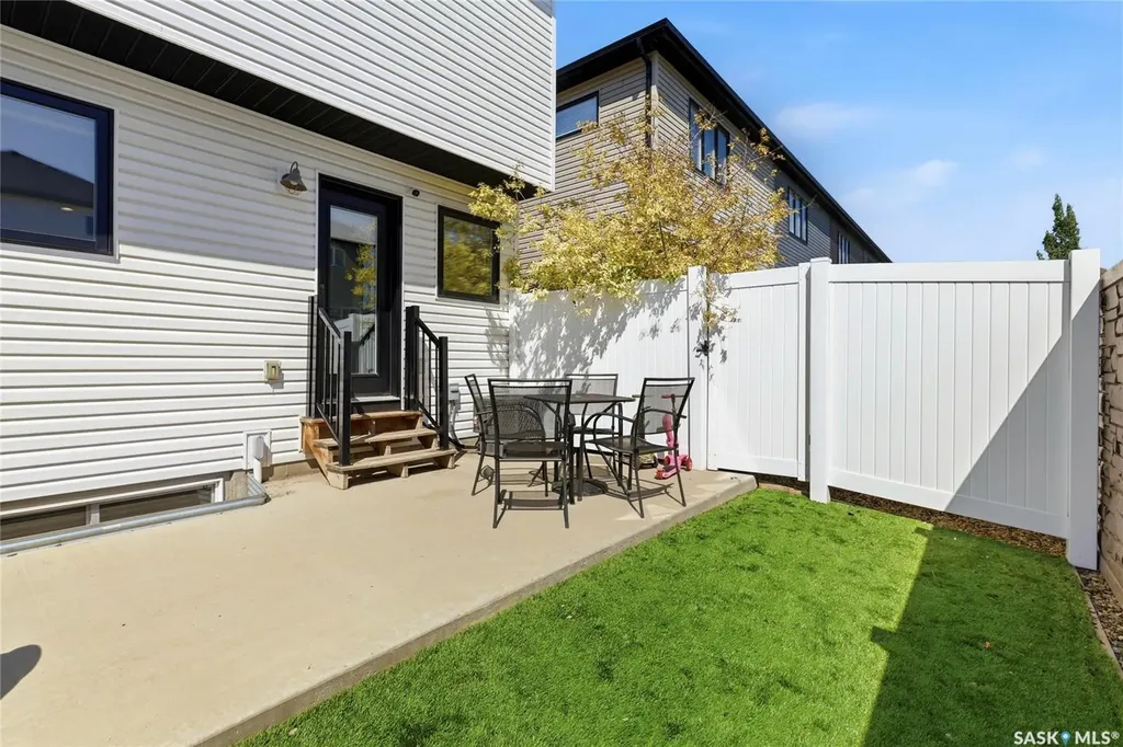 2715 Narcisse Drive Regina SK S4X 0P8