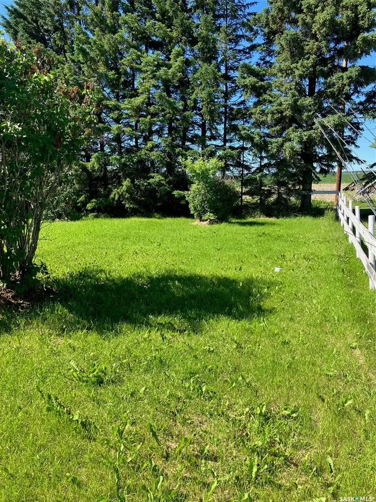 408 6th Avenue NW Ituna SK S0A 1N0
