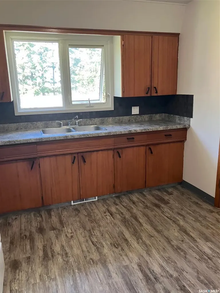 408 6th Avenue NW Ituna SK S0A 1N0