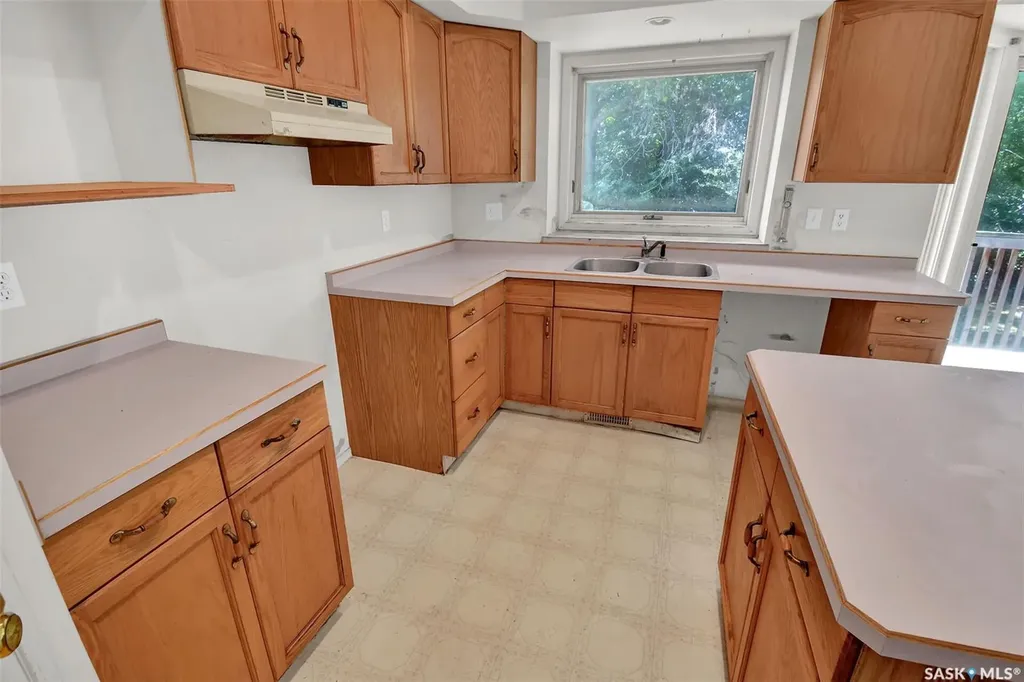 1716 Kilburn Avenue Saskatoon SK S7N 0K3