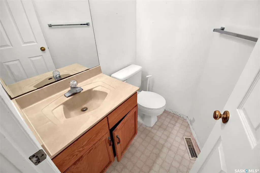 1716 Kilburn Avenue Saskatoon SK S7N 0K3