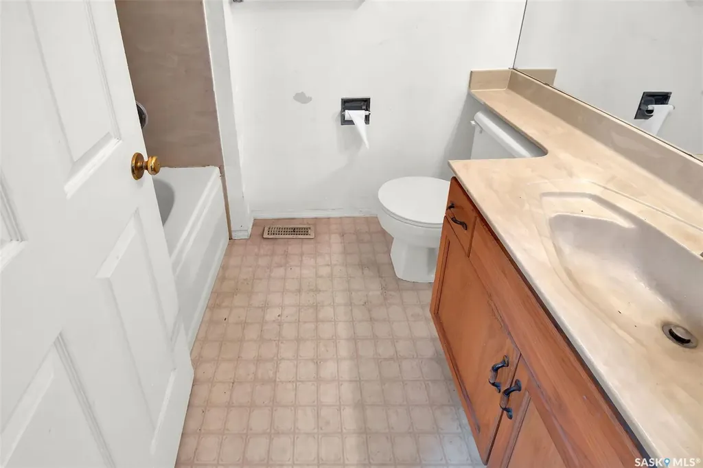 1716 Kilburn Avenue Saskatoon SK S7N 0K3