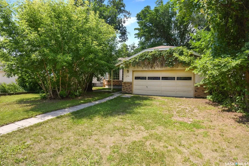 1716 Kilburn Avenue Saskatoon SK S7N 0K3