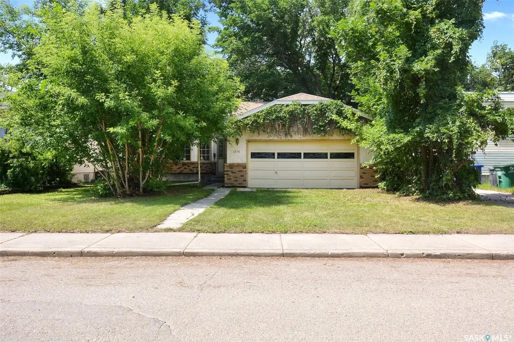 1716 Kilburn Avenue Saskatoon SK S7N 0K3