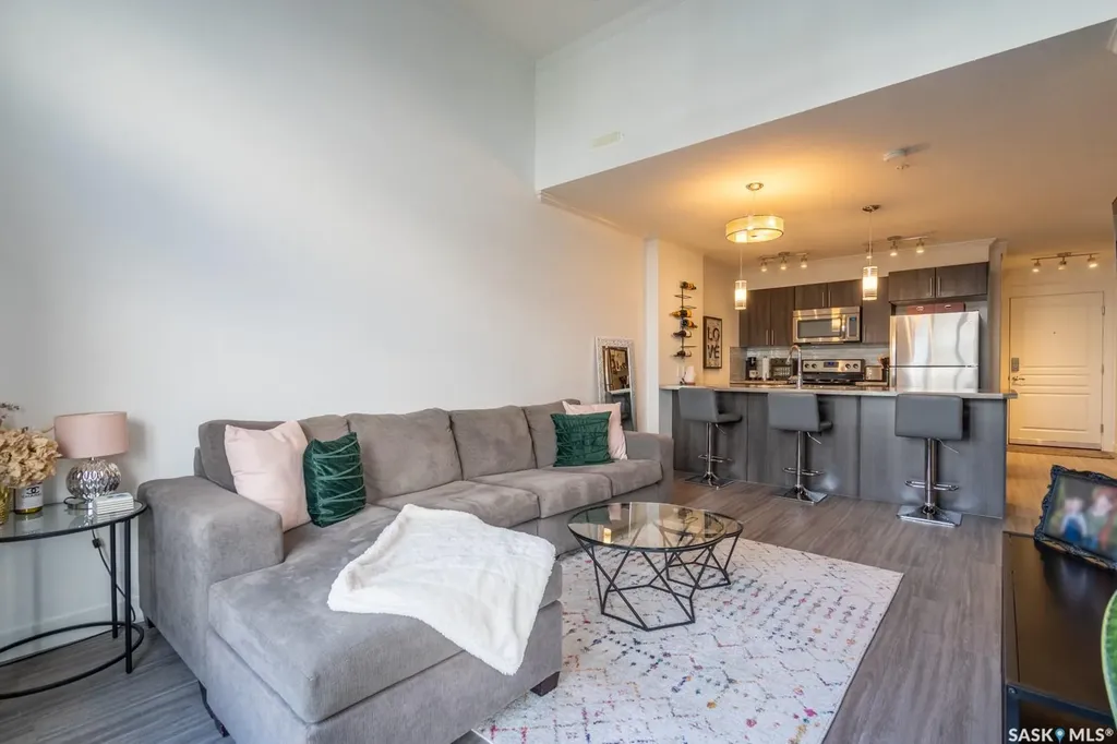 5301 Universal Crescent Regina SK S4W 0L2