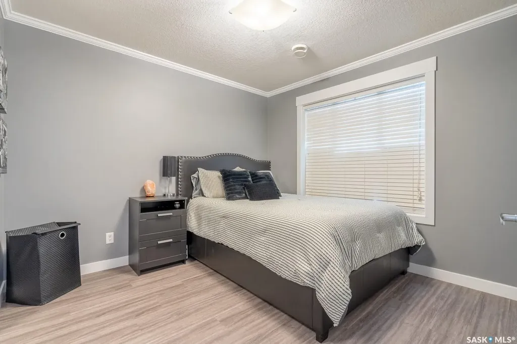 5301 Universal Crescent Regina SK S4W 0L2