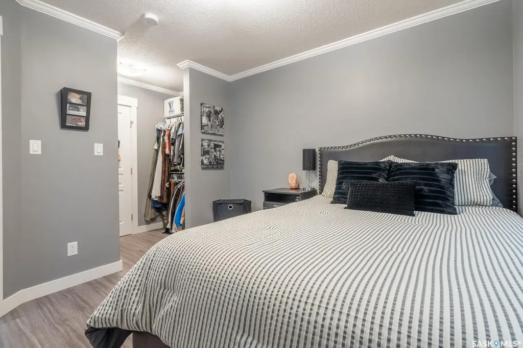 5301 Universal Crescent Regina SK S4W 0L2
