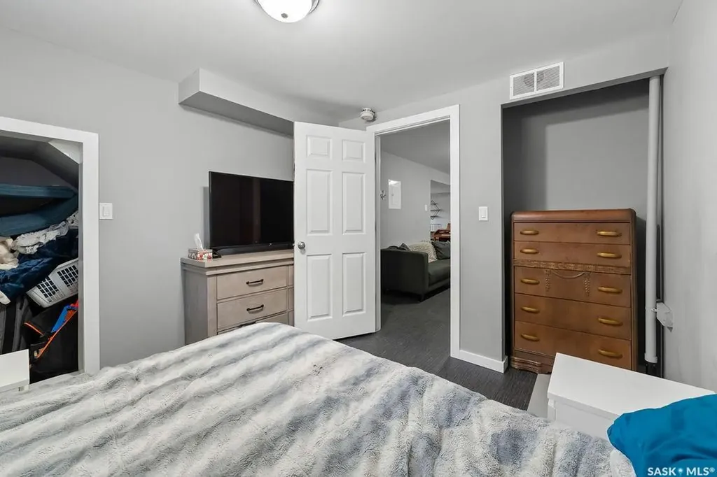 5309 1st Avenue Regina SK S4T 0A7