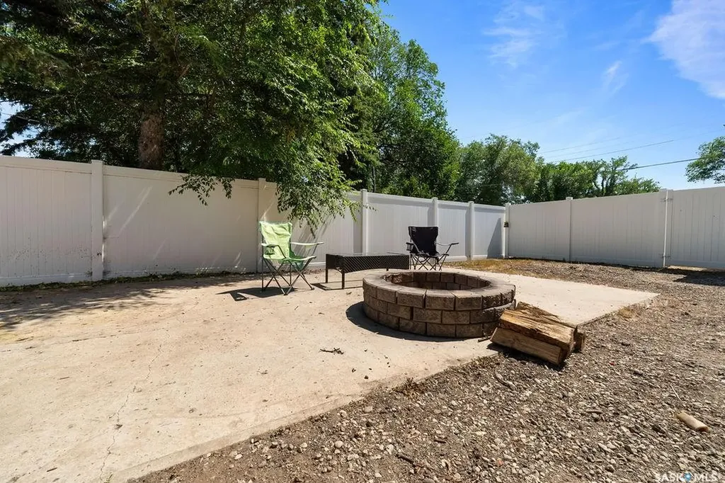 5309 1st Avenue Regina SK S4T 0A7