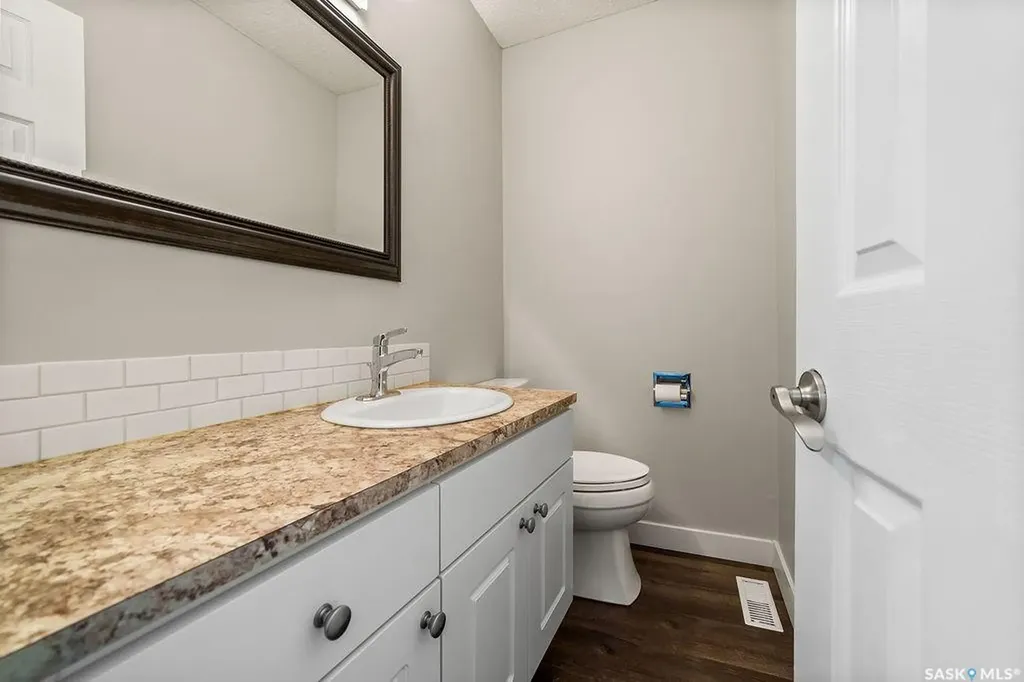 7321 Bowman Avenue Regina SK S4T 6K9