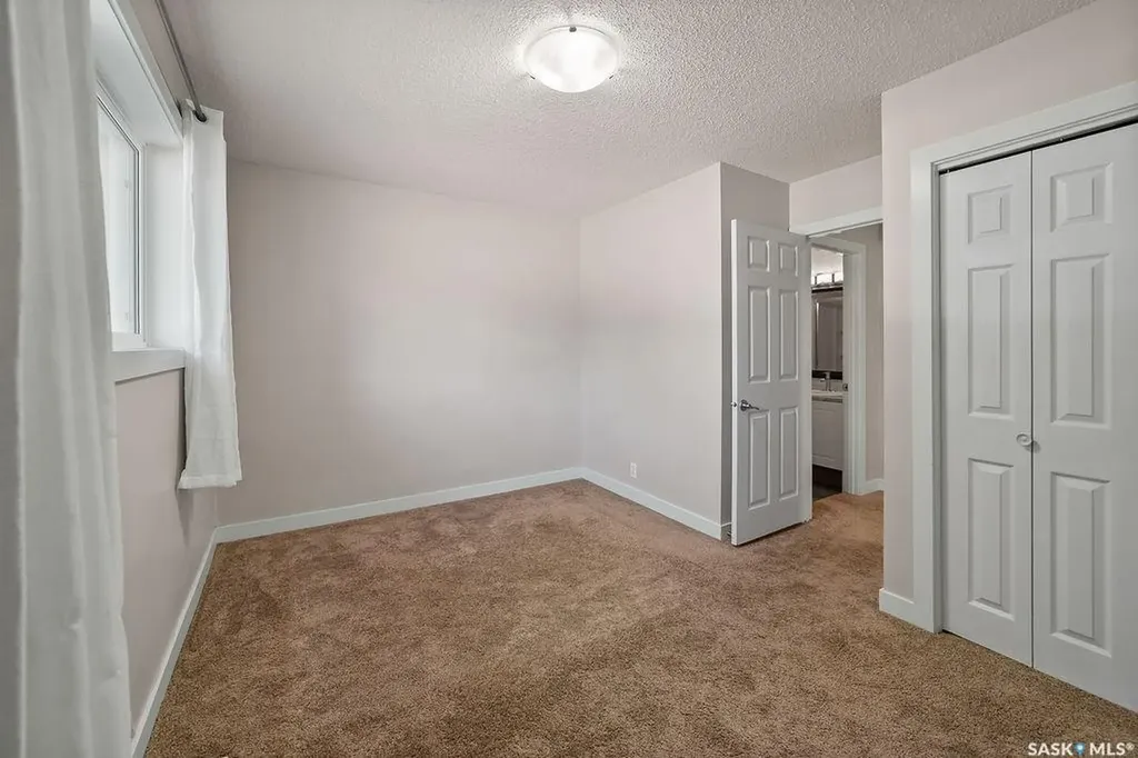 7321 Bowman Avenue Regina SK S4T 6K9