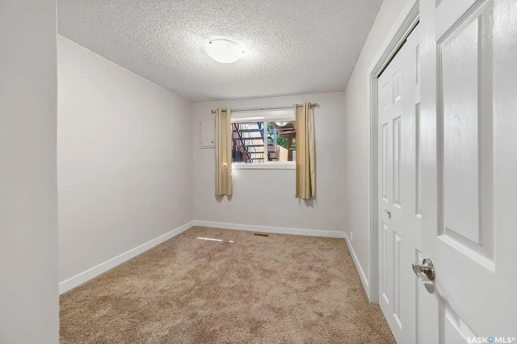7321 Bowman Avenue Regina SK S4T 6K9