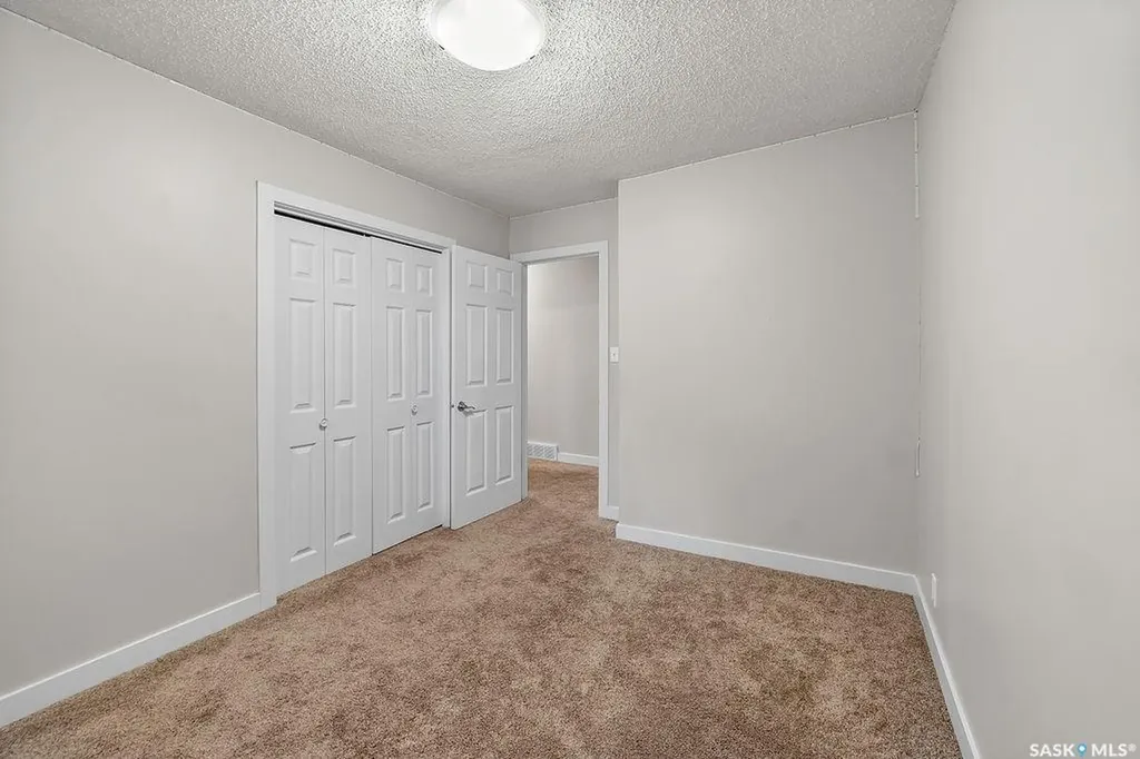 7321 Bowman Avenue Regina SK S4T 6K9