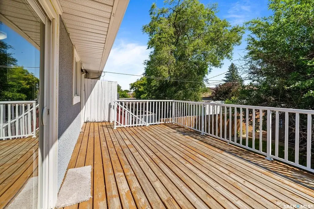7321 Bowman Avenue Regina SK S4T 6K9