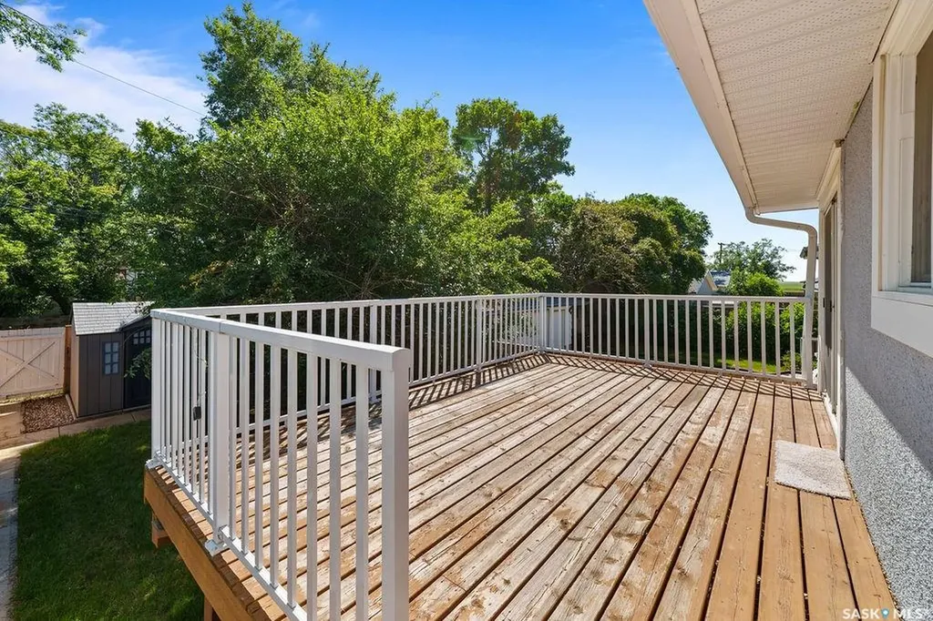 7321 Bowman Avenue Regina SK S4T 6K9