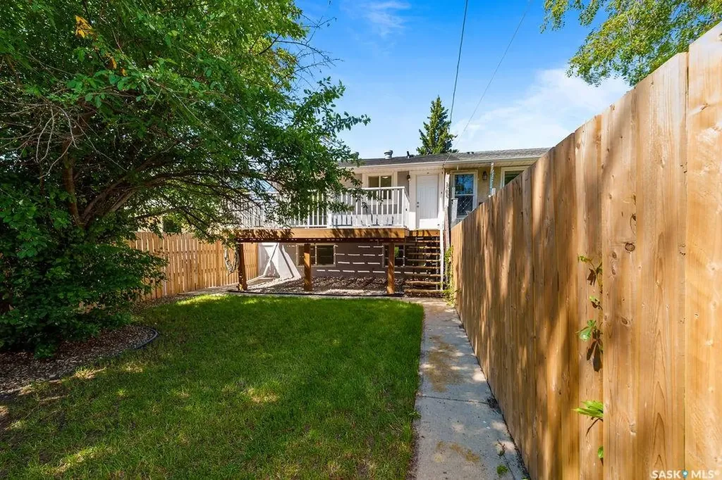 7321 Bowman Avenue Regina SK S4T 6K9