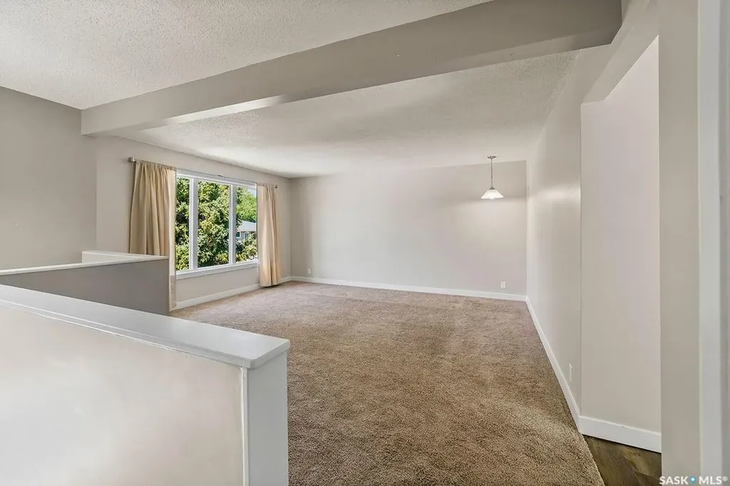 7321 Bowman Avenue Regina SK S4T 6K9