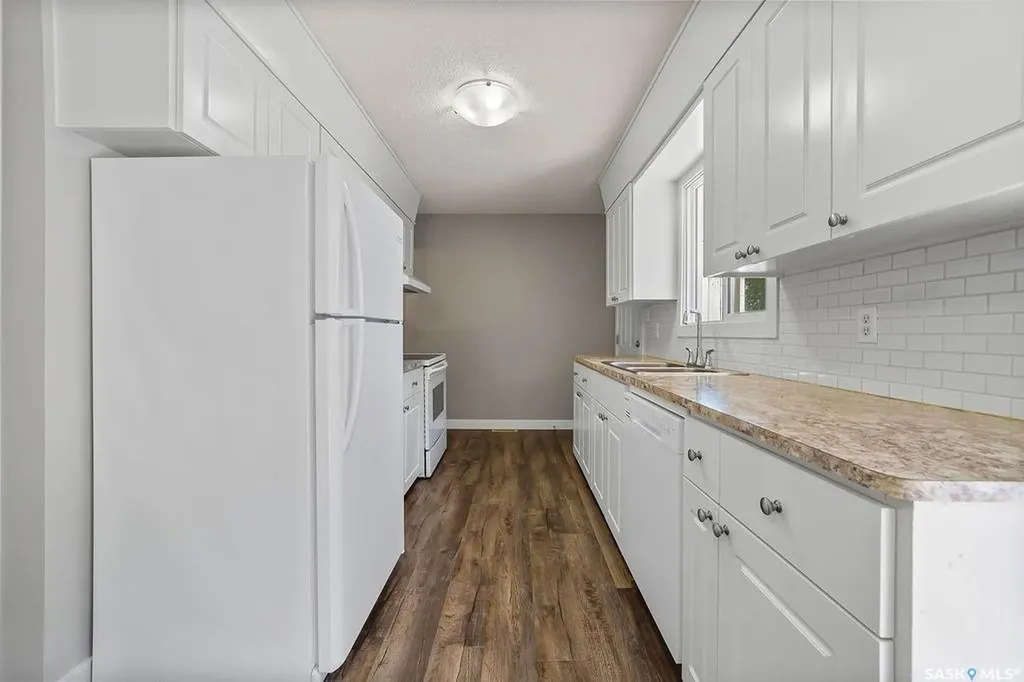 7321 Bowman Avenue Regina SK S4T 6K9