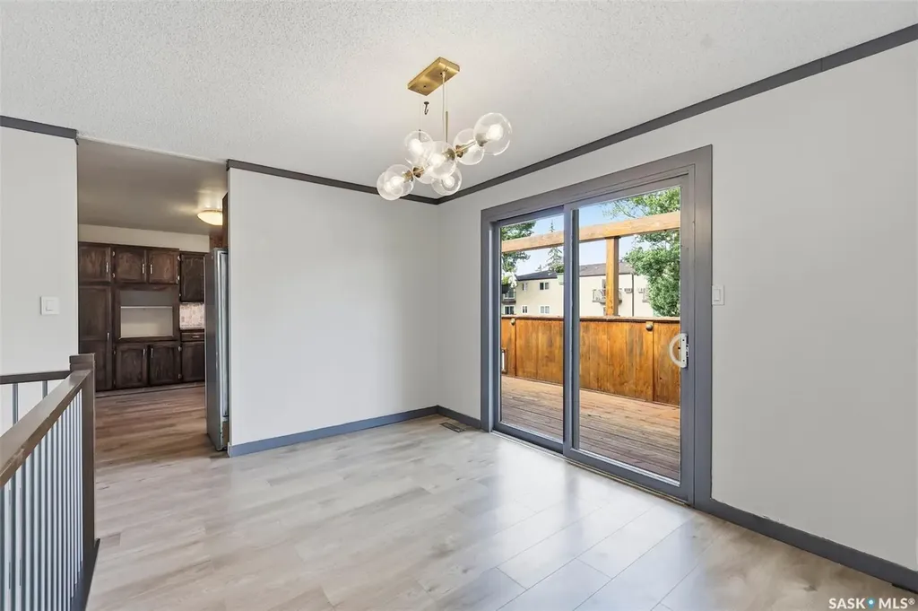 65 Rennie Place Saskatoon SK S7H 4N8