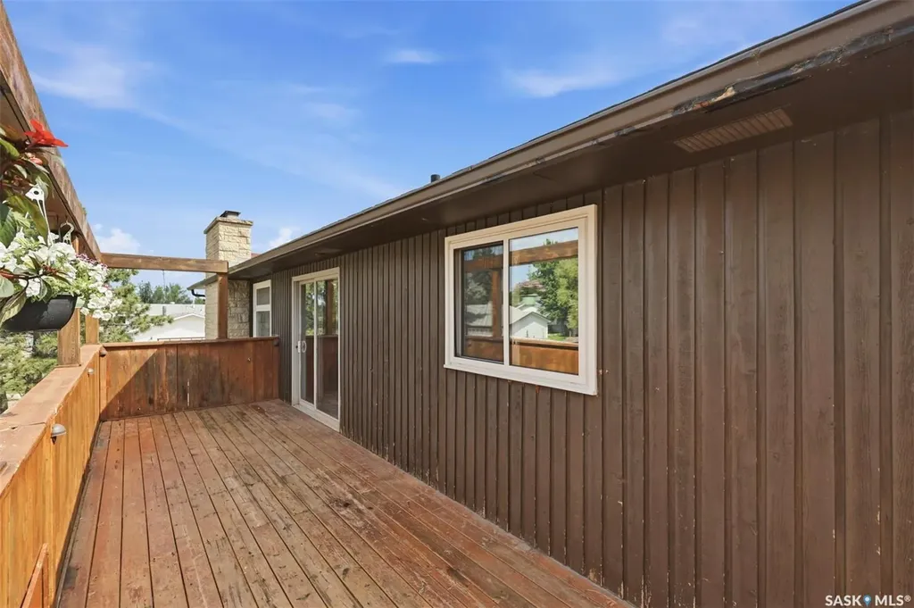65 Rennie Place Saskatoon SK S7H 4N8