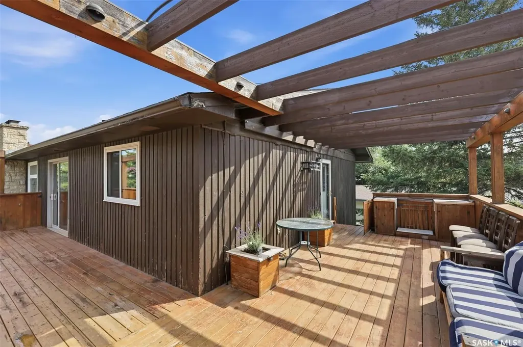 65 Rennie Place Saskatoon SK S7H 4N8