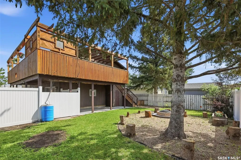 65 Rennie Place Saskatoon SK S7H 4N8