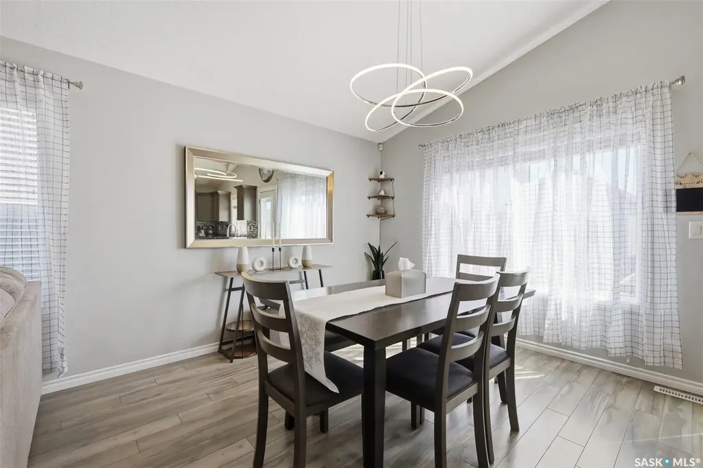 351 Kolynchuk Manor Saskatoon SK S7T 0W3