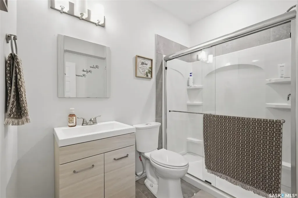 351 Kolynchuk Manor Saskatoon SK S7T 0W3