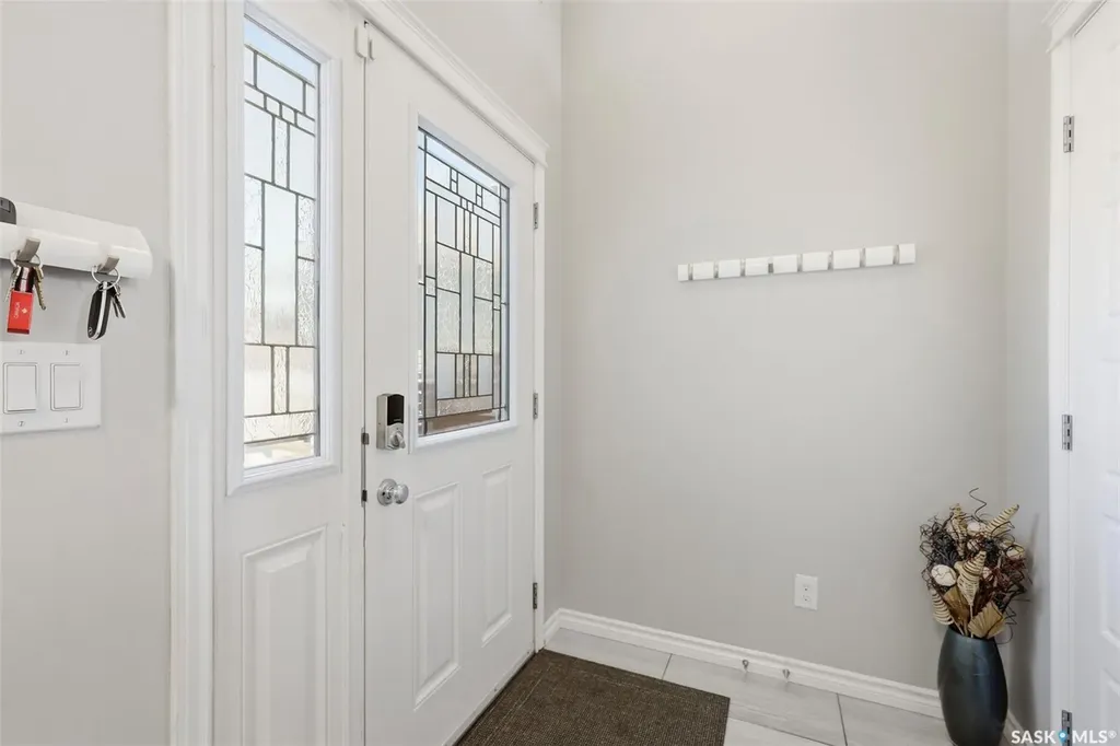 351 Kolynchuk Manor Saskatoon SK S7T 0W3