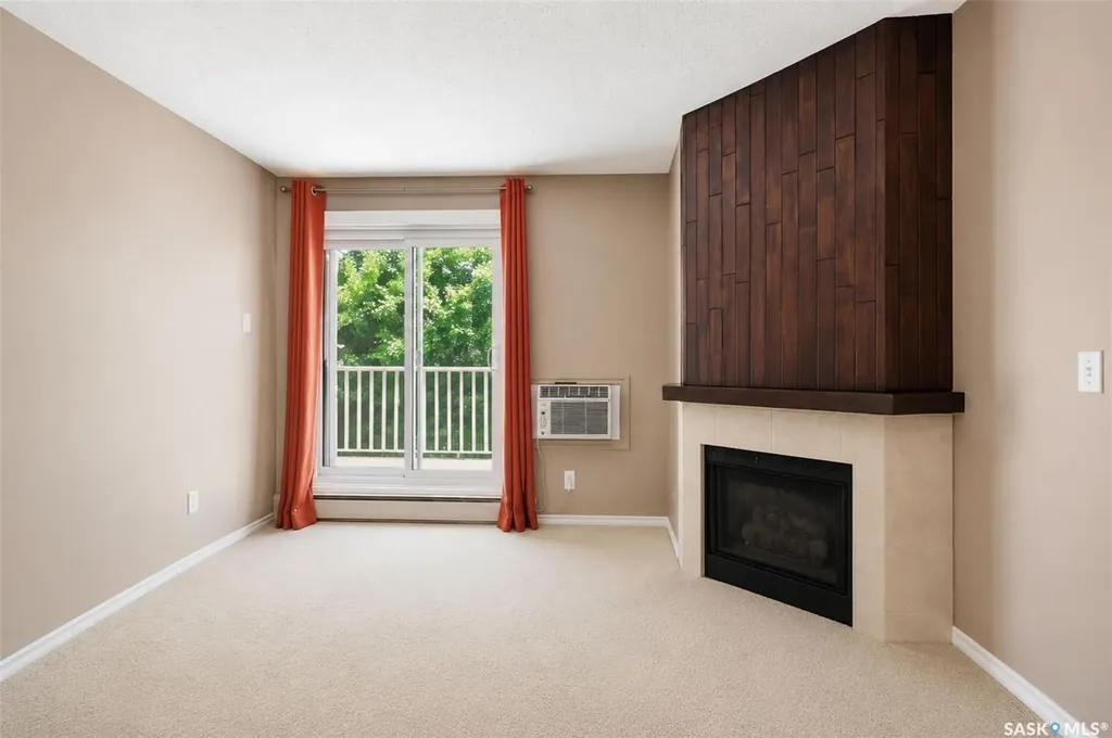1121 1a Mckercher Drive Saskatoon SK S7H 5B8