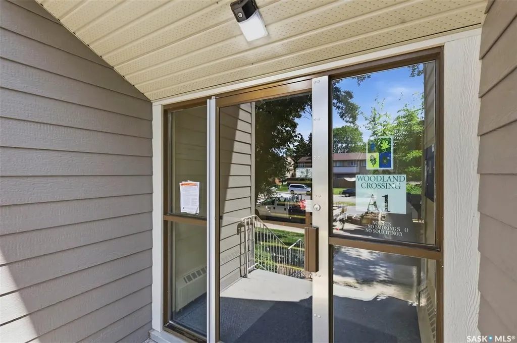 1121 1a Mckercher Drive Saskatoon SK S7H 5B8