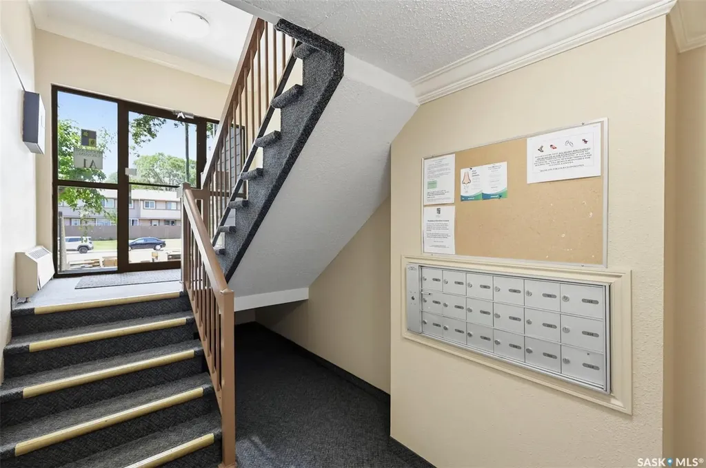 1121 1a Mckercher Drive Saskatoon SK S7H 5B8
