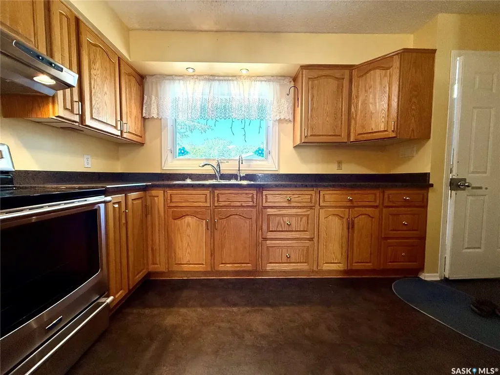 1317 Main Street Canora SK S0A 0L0