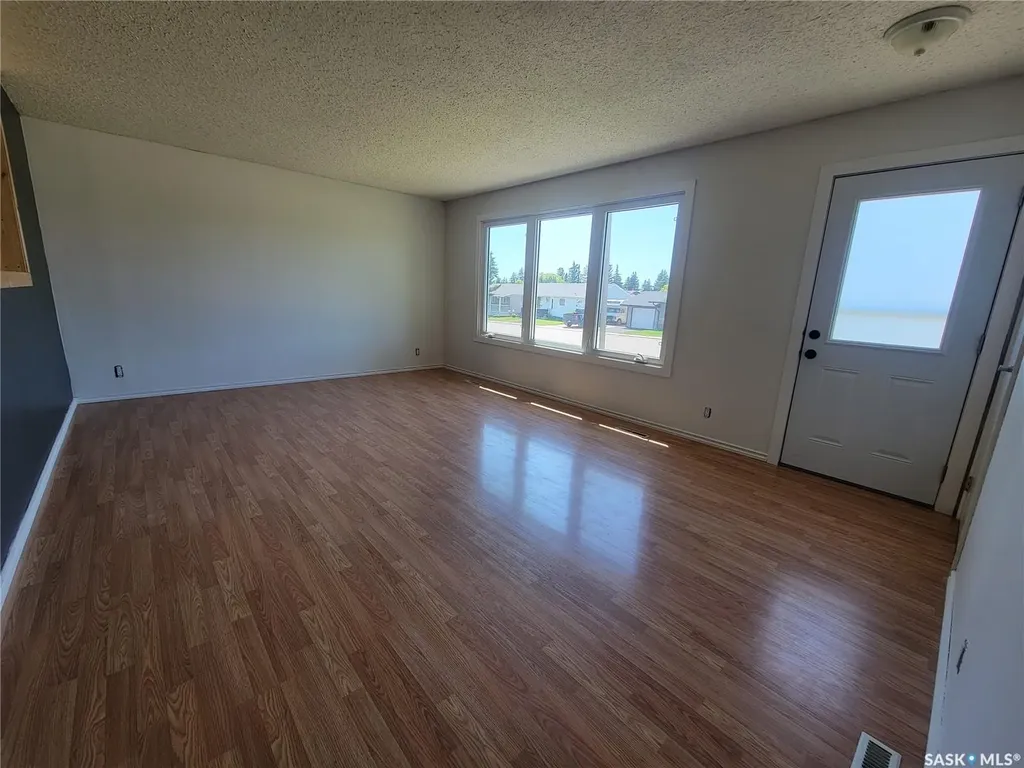 5107 Leader Street Macklin SK S0L 2C0