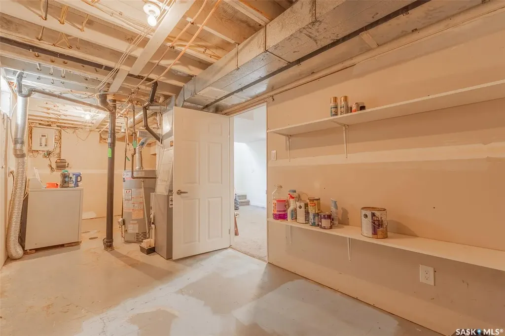 1502 Grosvenor Street Regina SK S4N 4C6