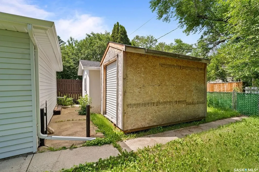 3720 Allen Avenue Regina SK S4S 1A2