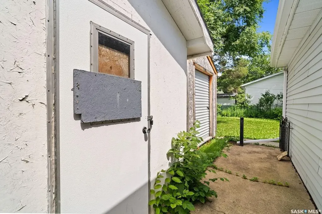 3720 Allen Avenue Regina SK S4S 1A2