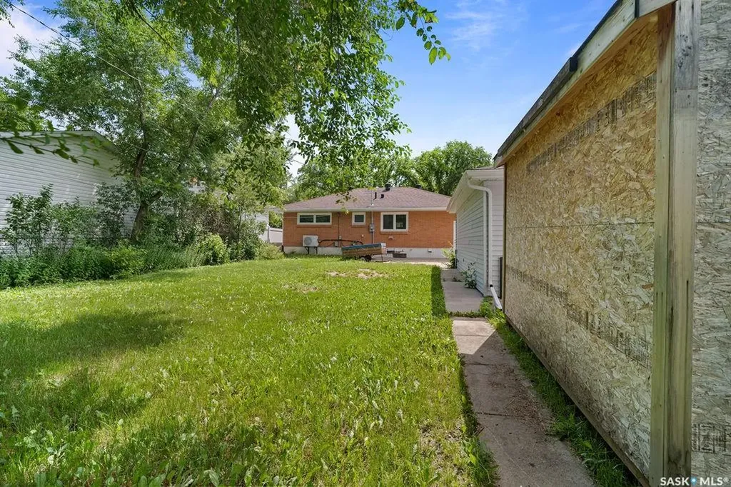 3720 Allen Avenue Regina SK S4S 1A2