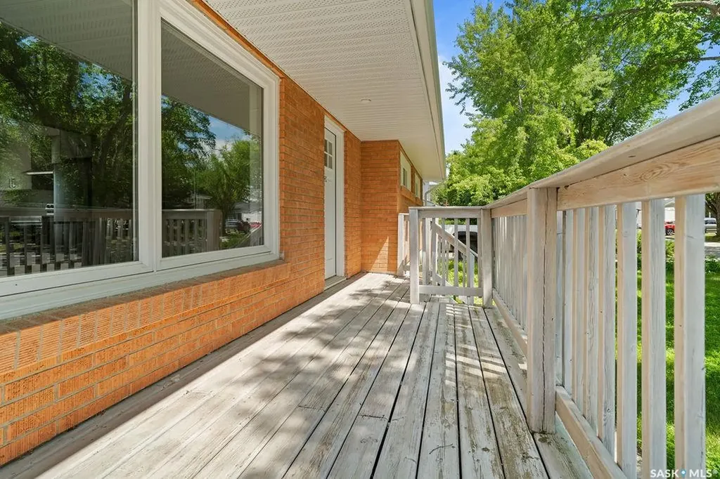 3720 Allen Avenue Regina SK S4S 1A2