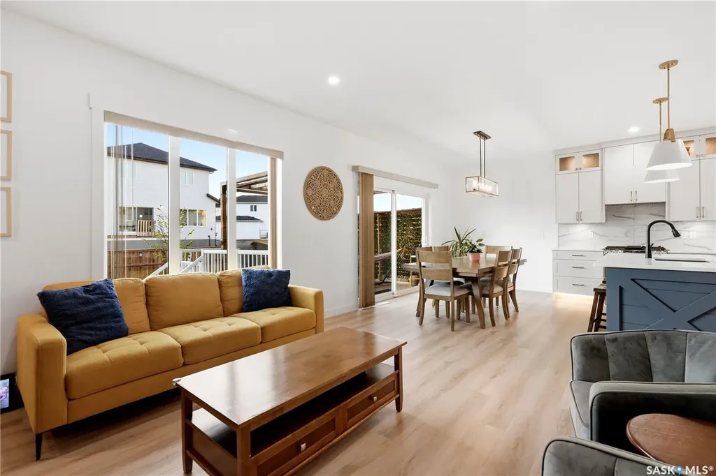 302 Chelsom Manor Saskatoon SK S7V 1R3