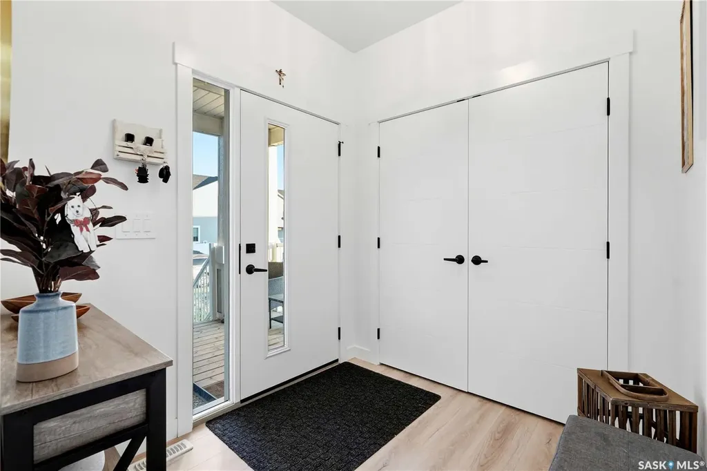 302 Chelsom Manor Saskatoon SK S7V 1R3