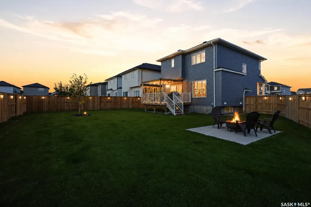 302 Chelsom Manor Saskatoon SK S7V 1R3