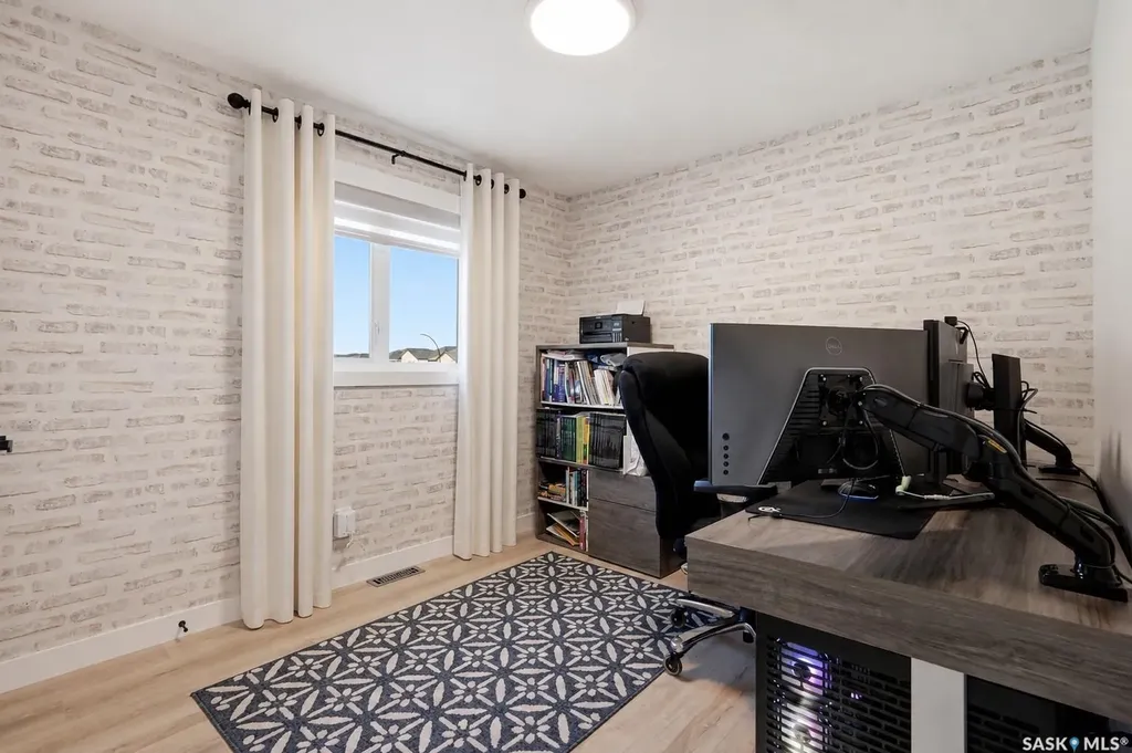 302 Chelsom Manor Saskatoon SK S7V 1R3