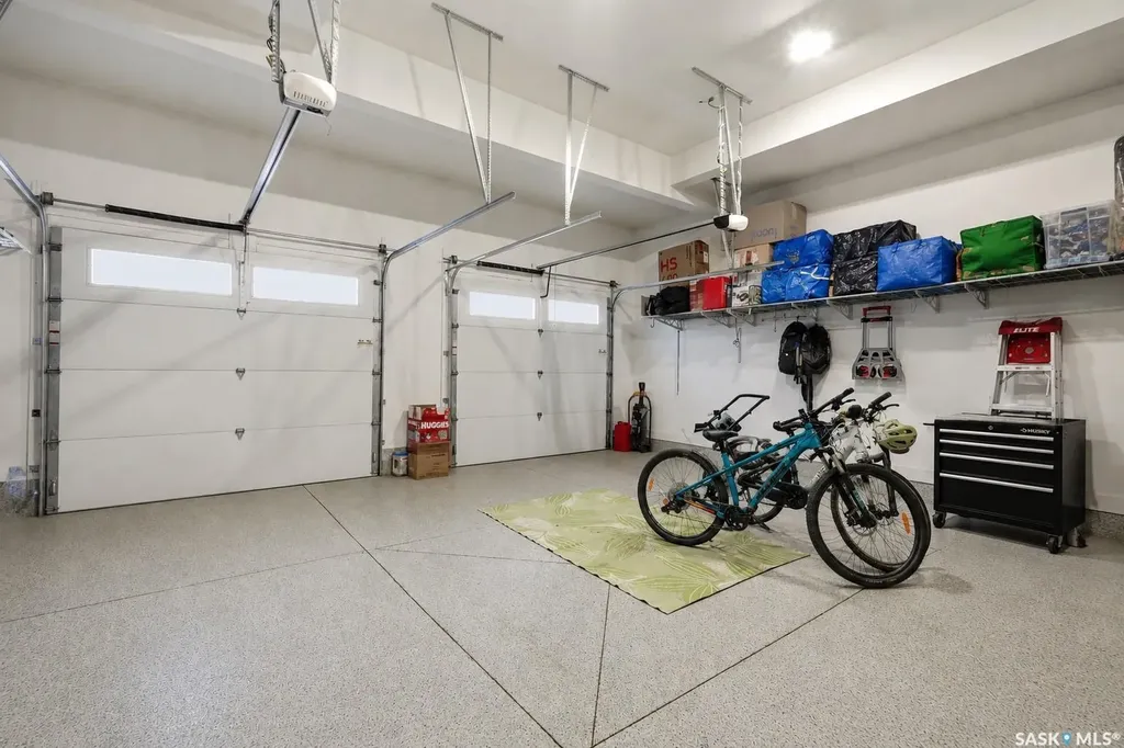 302 Chelsom Manor Saskatoon SK S7V 1R3