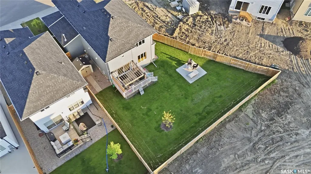 302 Chelsom Manor Saskatoon SK S7V 1R3