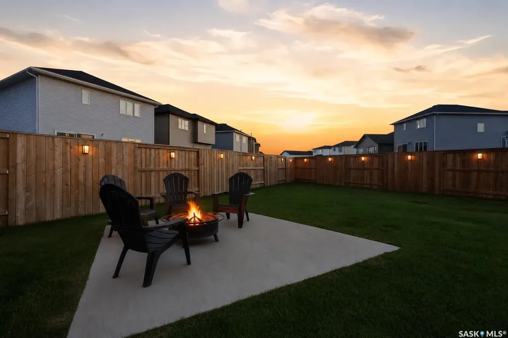 302 Chelsom Manor Saskatoon SK S7V 1R3